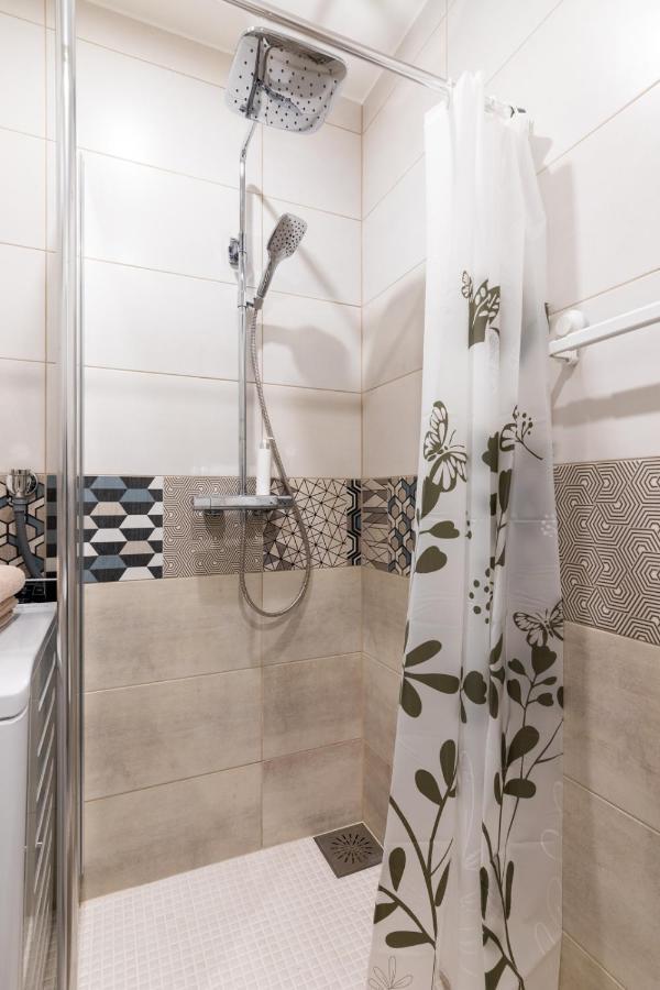 Charming 1Br In Superb Location, Free Parking & Wi-Fi Daire Tallinn Dış mekan fotoğraf